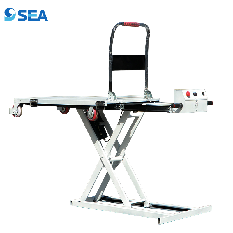 Self - dumping forklift truck1